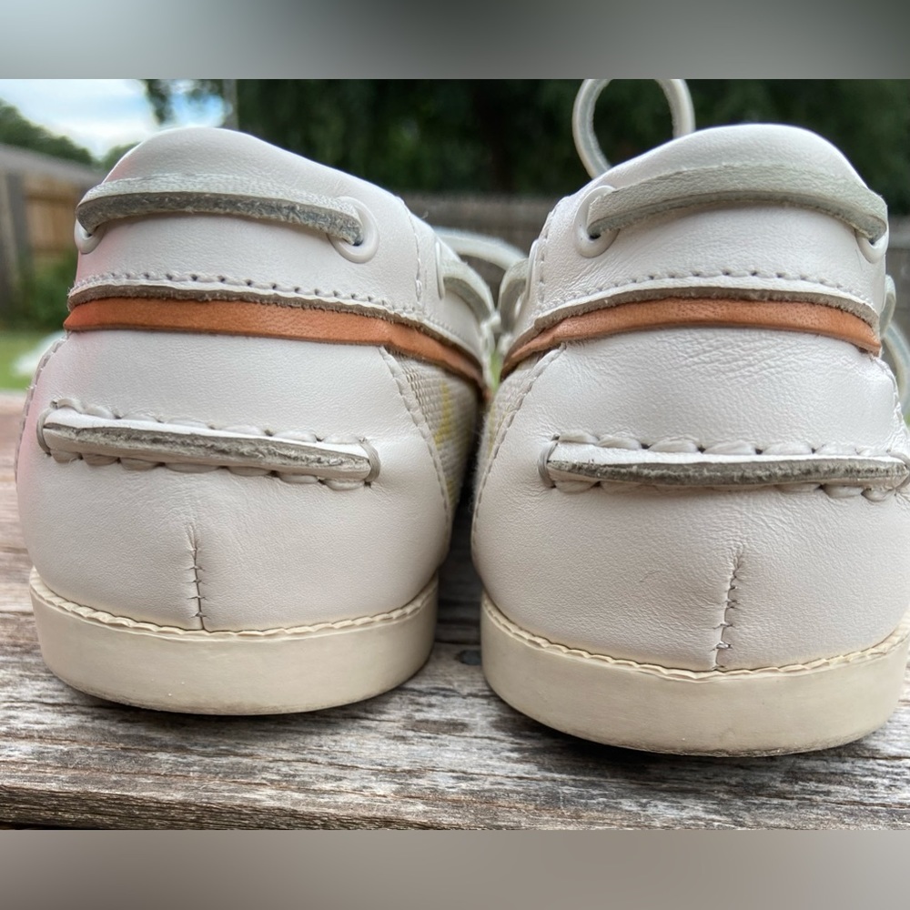 Coach Yellow and Cream Boat Loafer Flats Size 7 In Box!! - Picture 4 of 9